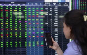 Chứng khoán tuần 1 - 5/8: Dòng tiền thận trọng, nhà đầu tư hạn chế mua đuổi