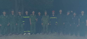 Xuyên đêm băng rừng giải cứu nam sinh viên đi câu cá bị lạc trong rừng Hải Vân