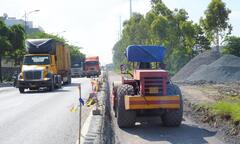 TP.HCM: Đường Đồng Văn Cống chậm tiến độ gần 2 năm dù không vướng mặt bằng