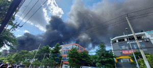 Cháy bãi giữ xe vi phạm của Công an TP.HCM