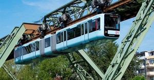 Video: Khám phá đường tàu treo ngược hơn 120 năm ở Đức
