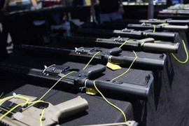 Hạ viện Mỹ thông qua gói dự luật kiểm soát súng đạn