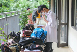 Quy định để đồ dùng cách phòng thi tốt nghiệp 25m liệu có ngăn được gian lận?