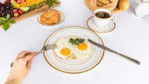 Chuyên gia khuyên nên ăn sáng lúc 11h