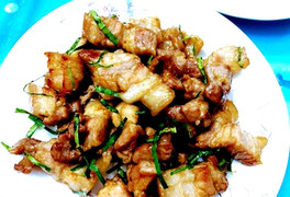 Thịt ba chỉ rang lá chanh lạ miệng, ngon 'đứt lưỡi'