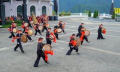 Phải lòng văn hoá Tây Bắc với show diễn 'Chuyện tình Đỗ Quyên'