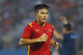 Hậu vệ Lê Văn Xuân phẫu thuật dây chằng, dự kiến trở lại trong năm 2023