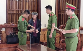 Bắt cựu Chủ tịch HĐQT Công ty dâu tằm tơ Mộc Châu