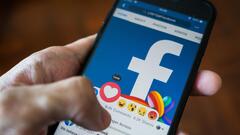 Hàng loạt hoa hậu, cầu thủ nổi tiếng bị đổi tên Facebook