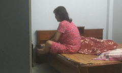 Con gái đi du học, mẹ không tiễn còn quát ‘đi luôn đi’ và sự thật cay mắt sau đó