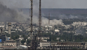 Binh sỹ Ukraine cố thủ trong nhà máy hóa chất Azot đầu hàng 