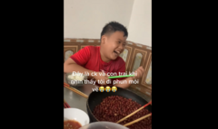 Mẹ xăm môi, bố con cười chảy nước mắt 