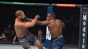 Video: Võ sĩ tung cú đấm cực mạnh, đối thủ bất tỉnh