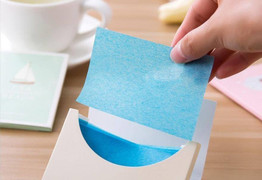 Mùa hè có nên dùng giấy thấm dầu thường xuyên?