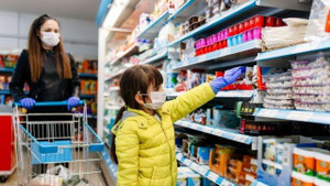 Nhiều người Mỹ tính ở ghép, giảm bữa ăn vì khủng hoảng lạm phát