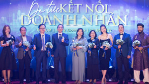 Bùng nổ 'Dạ tiệc doanh nhân 2022' - sôi động, hấp dẫn và đầy ý nghĩa