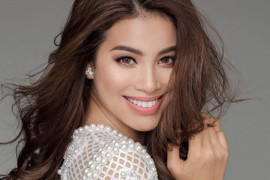 Hoa hậu Phạm Hương tiết lộ lý do đưa 2 con về Việt Nam