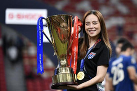 Madam Pang được vinh danh vì giúp bóng đá Thái Lan phát triển
