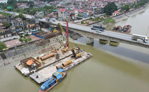 Video: Cầu Như Nguyệt nối Bắc Giang - Bắc Ninh sau 2 tháng thi công mở rộng