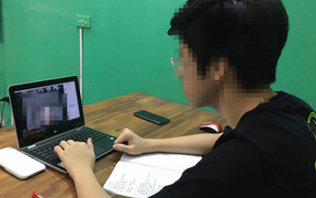 Muôn vàn cạm bẫy 'chat sex' nhằm vào các thiếu nữ