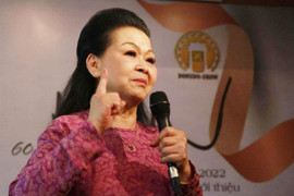 Khánh Ly chưa kiện là may