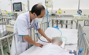 Nhiều phụ huynh ở TP.HCM chủ quan khiến trẻ bị sốt xuất huyết nặng, suy đa tạng