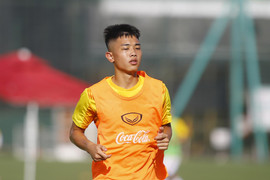 U19 Việt Nam luyện tập giữa chiều 38 độ C trước ngày dự giải Đông Nam Á