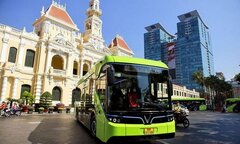 Đề nghị nhân viên, công chức ở TP.HCM đi làm bằng xe buýt