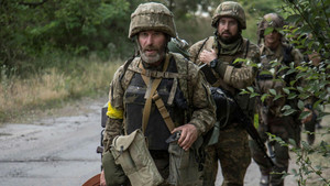 Mọi cây cầu đều bị phá, lực lượng Ukraine rút khỏi Severodonetsk thế nào?