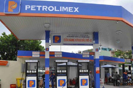 Xăng dầu giá cao kỷ lục, ông lớn PV Oil và Petrolimex làm ăn ra sao?