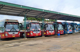 Doanh nghiệp vận tải ở Gia Lai đồng loạt tăng giá vé giữa 'bão' giá xăng dầu