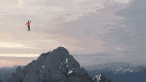 Video: Người đàn ông liều lĩnh đi trên dây ở độ cao 3.000m 