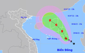 Áp thấp nhiệt đới diễn biến phức tạp, hướng di chuyển rất rộng