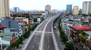Video: Đường Vành đai 2 ở Hà Nội trước khi hợp long nhịp cuối