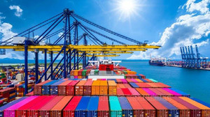 Xuất khẩu tăng tốc, Việt Nam xuất siêu 276 triệu USD trong tháng 6