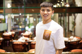 Trung vệ Thanh Bình: Tôi vẫn chưa quen với sự nổi tiếng