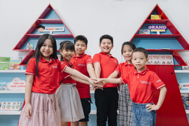 Trẻ học tiếng Anh toàn diện, phát triển tư duy cùng Ms Hoa Junior