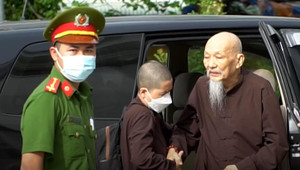 Video: An ninh thắt chặt tại phiên xét xử vụ Tịnh thất Bồng Lai