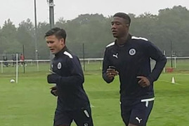 Quang Hải tập buổi đầu tiên ở Pau FC