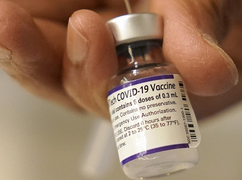 Các nước tiêm liều thứ 4 vaccine COVID-19 thế nào?