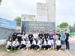 View Plastic Surgery trao quà từ thiện tại Khu điều trị phong Trại Cùi Bến Sắn