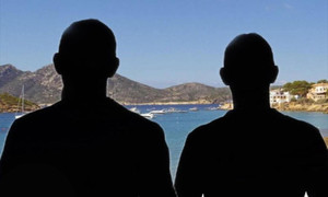 2 nghệ sĩ nổi tiếng Việt Nam bị tố cưỡng hiếp thiếu nữ 17 tuổi người Anh