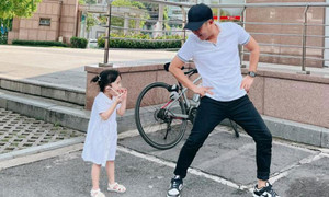 Sao Việt 2/7: Vợ chồng Trường Giang - Nhã Phương khoe con gái đáng yêu