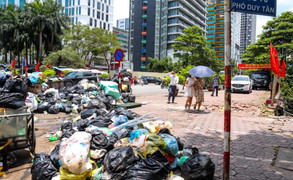 Sở Tài nguyên và Môi trường Hà Nội: Ùn ứ rác ở nội đô là do trời mưa