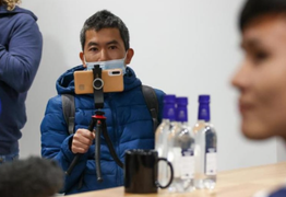 Phóng viên bất đắc dĩ trong buổi họp báo ra mắt Quang Hải tại Pau FC