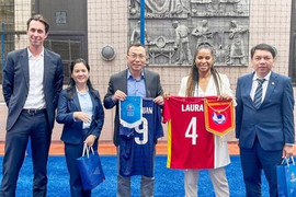 LĐBĐ Pháp mời tuyển trẻ Việt Nam tập huấn ở lò đào tạo Henry, Mbappe