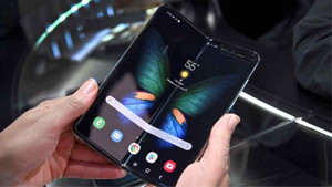 Samsung có thể đưa công nghệ màn hình gập xuống dòng smartphone tầm trung