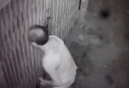 Cô gái bị gửi thư 'xin ngủ cùng' rút đơn tố cáo