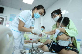 Tiêm vaccine COVID-19 giúp trẻ tránh mắc hội chứng viêm đa cơ quan