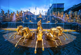 Cận cảnh những tác phẩm điêu khắc độc đáo nhất Thác thần Mặt trời Bà Nà Hills